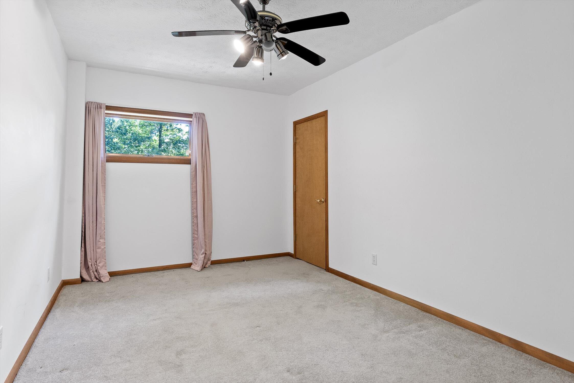 Chattanooga, Tennessee 37405, United States, 4 Bedrooms Bedrooms, ,3 BathroomsBathrooms,Residential,Active,200505