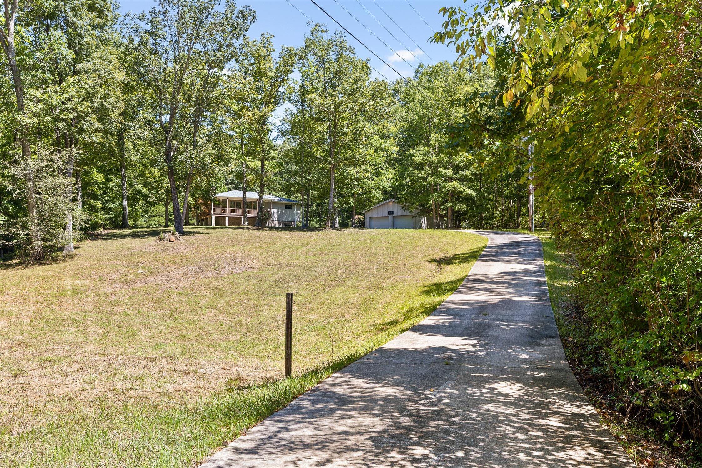 Chattanooga, Tennessee 37405, United States, 4 Bedrooms Bedrooms, ,3 BathroomsBathrooms,Residential,Active,200505