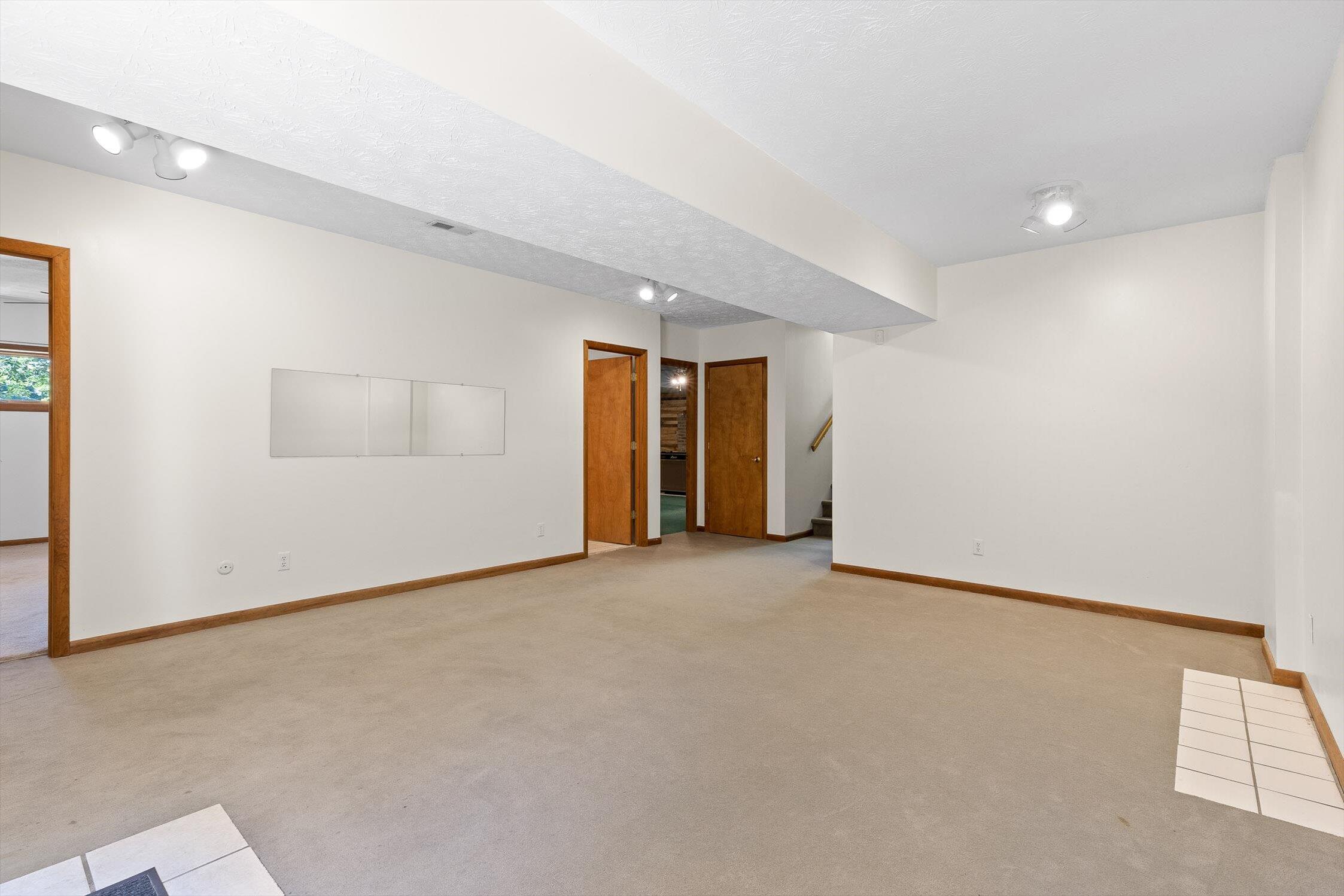 Chattanooga, Tennessee 37405, United States, 4 Bedrooms Bedrooms, ,3 BathroomsBathrooms,Residential,Active,200505