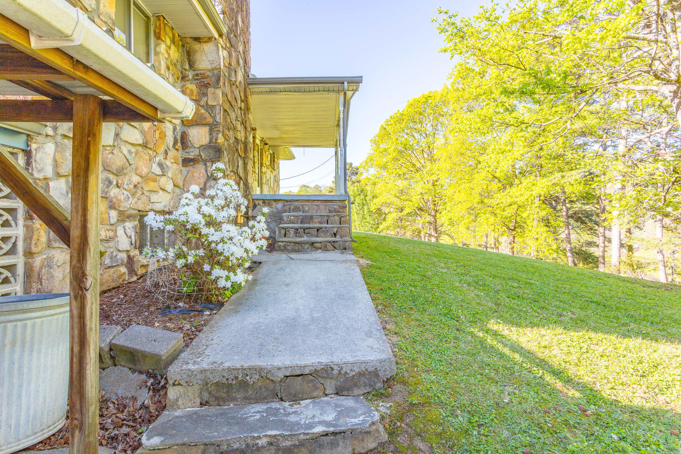 11954 Back Valley Road, Soddy Daisy, Tennessee image 13