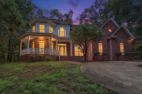 Photo of 8820 Kelso Lane, Chattanooga, TN 37421 (MLS # 1541713)