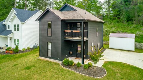 Photo of 1046 S Seminole Drive, Chattanooga, TN 37412 (MLS # 1523307)