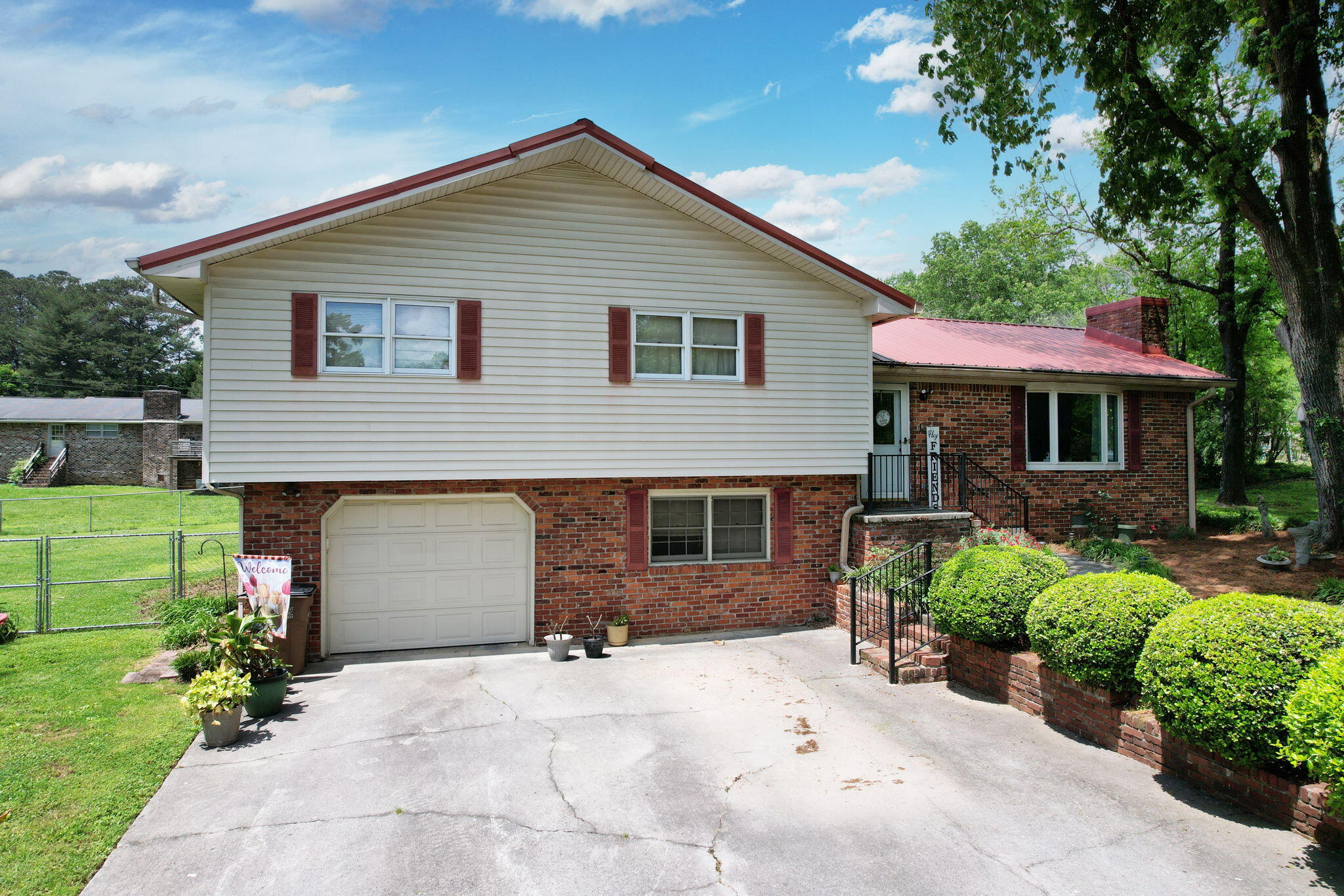 423 Hasty Drive, Tunnel Hill, Georgia image 1