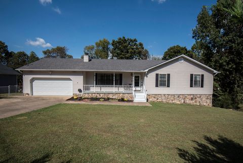 Photo of 59 Hillside Drive, Ringgold, GA 30736 (MLS # 1522152)
