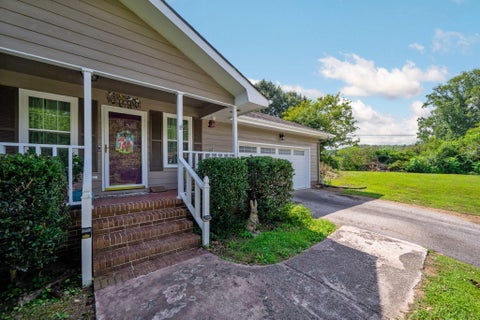 Photo of 412 Sandalwood Drive, Hixson, TN 37343 (MLS # 1540844)