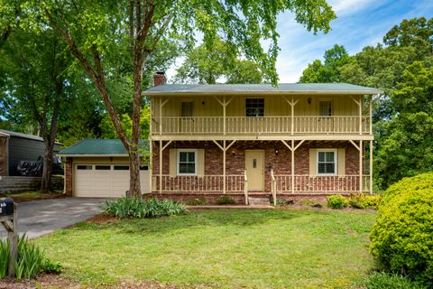 Photo of 1319 Highcrest Drive, Hixson, TN 37343 (MLS # 1534485)