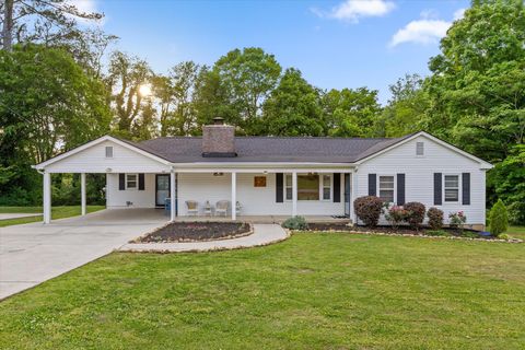 Photo of 919 Charlotte Avenue, Chattanooga, TN 37421 (MLS # 1533859)