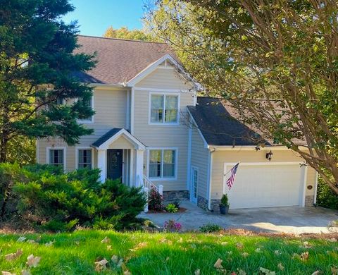 Photo of 116 Lincoln Street, Lookout Mountain, TN 37350 (MLS # 1522471)