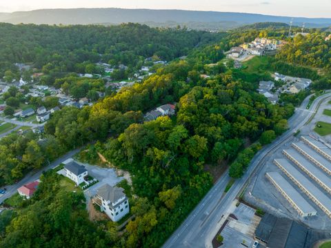 Tiny photo for 915 Dallas Road, Chattanooga, TN 37405 (MLS # 1361628)