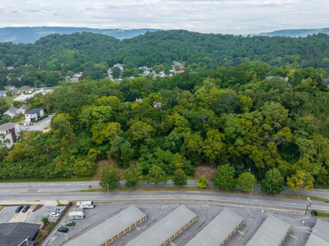 Tiny photo for 915 Dallas Road, Chattanooga, TN 37405 (MLS # 1361628)