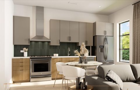 Tiny photo for 3231 St. Elmo Avenue #305, Chattanooga, TN 37408 (MLS # 1510761)