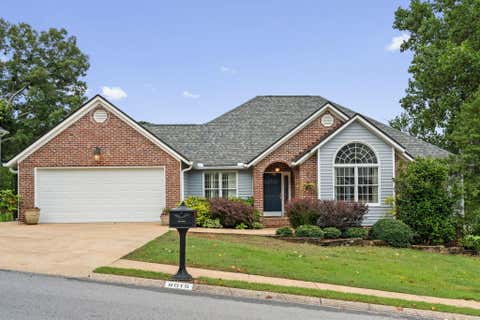 Homes For Sale - 8615 Georgetown Trace Lane<br/> Chattanooga, TN 37421