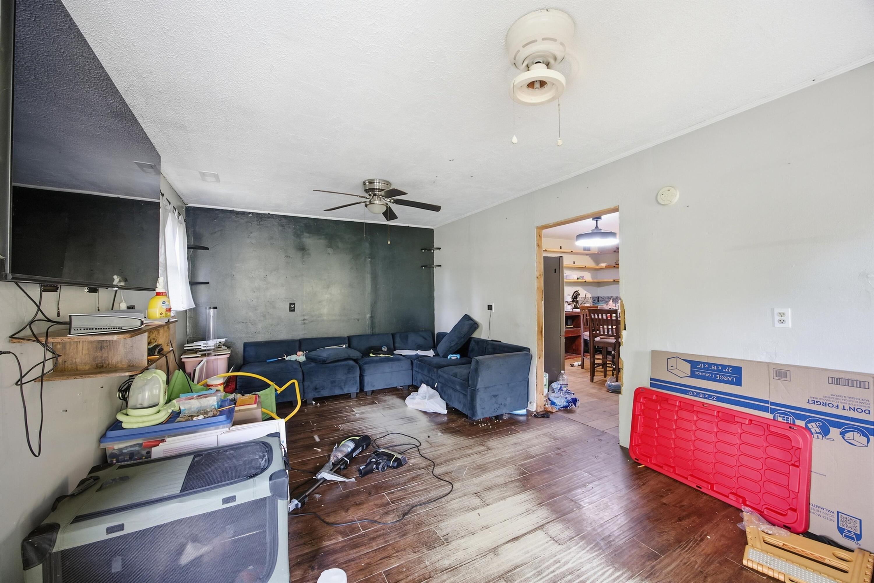 359 Lakes Road