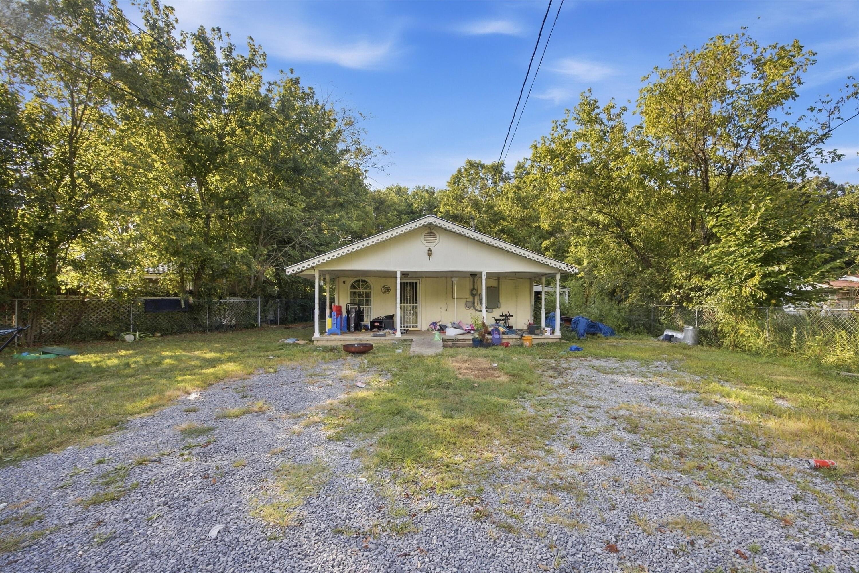 359 Lakes Road