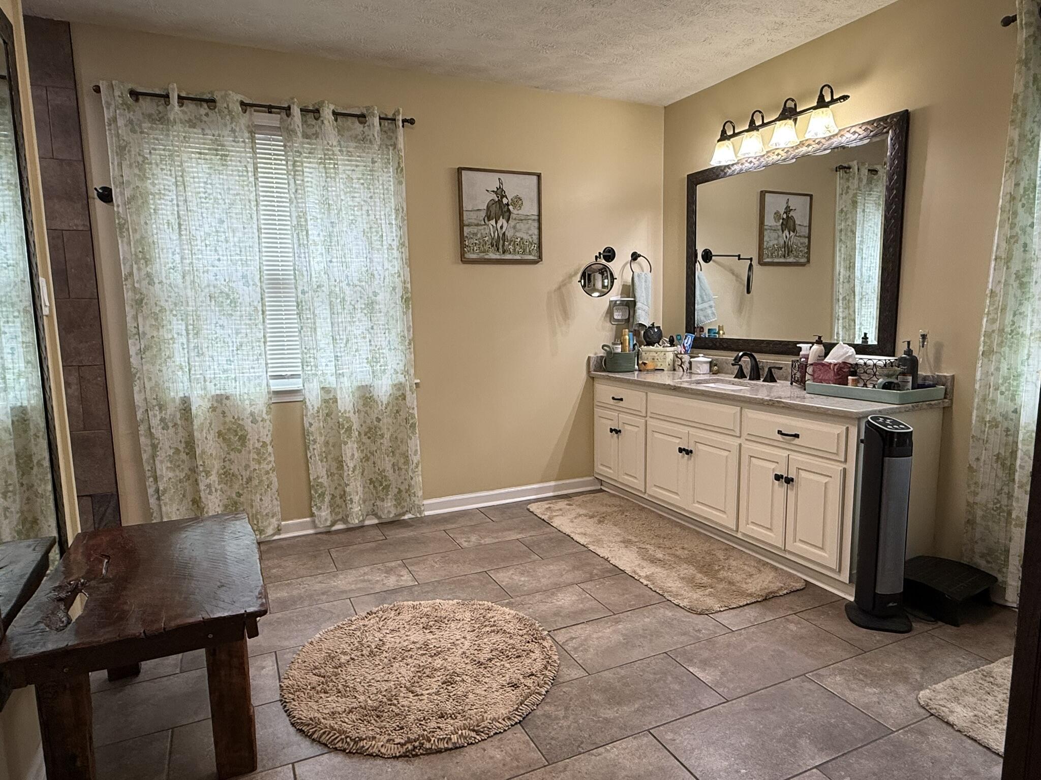 Trenton, Georgia 30752, United States, 3 Bedrooms Bedrooms, ,2 BathroomsBathrooms,Residential,Active,162193