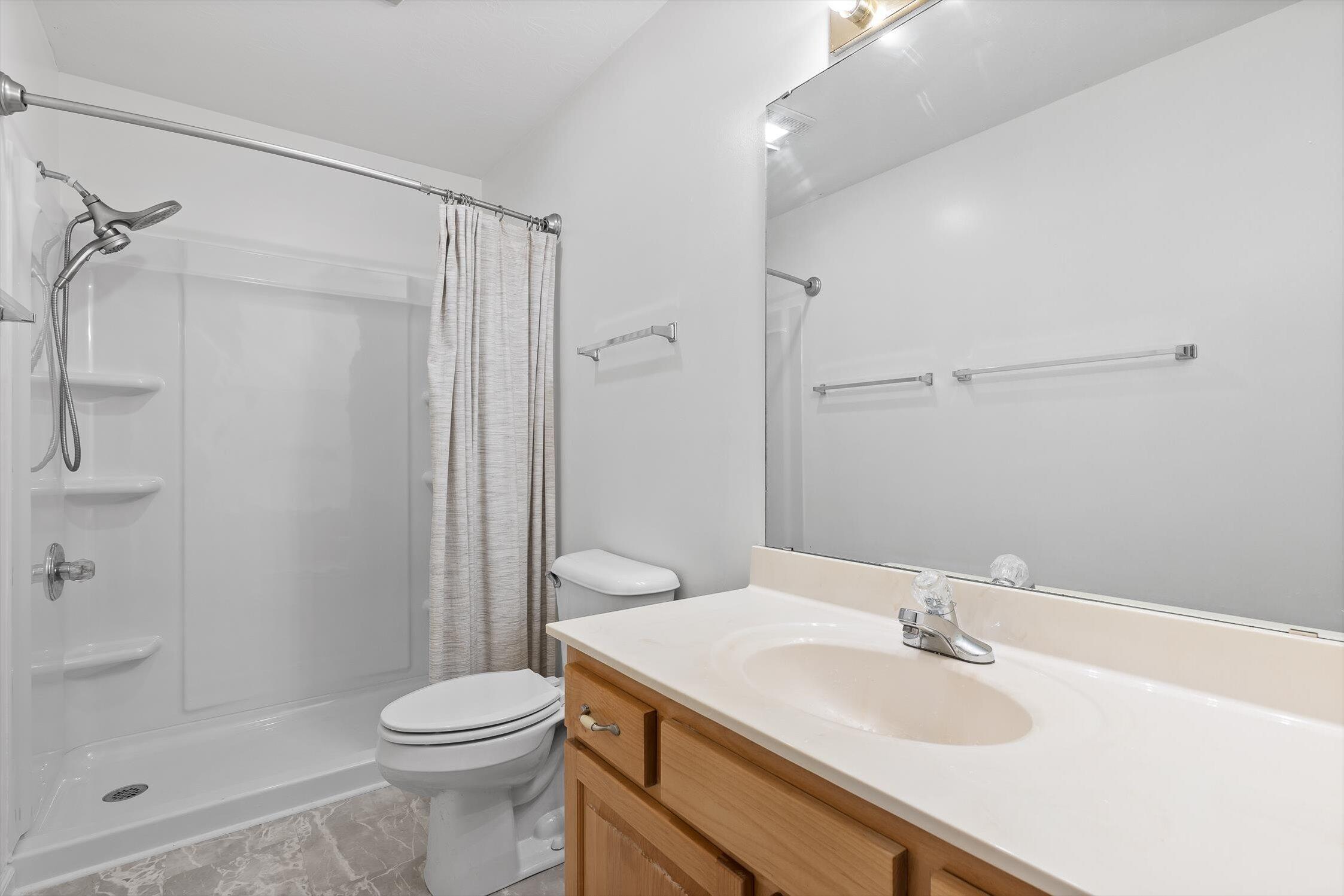 Crossville, Tennessee 38555, United States, 4 Bedrooms Bedrooms, ,3 BathroomsBathrooms,Residential,Active,230675