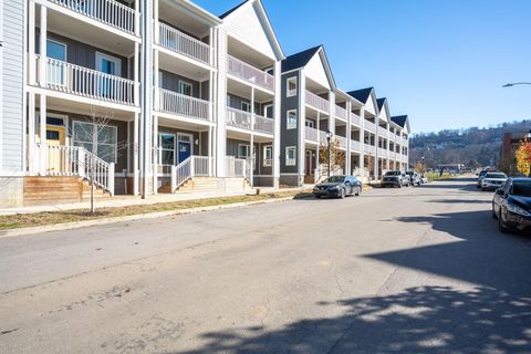 Photo of 2316 E 18th Street, Chattanooga, TN 37404 (MLS # 1526931)