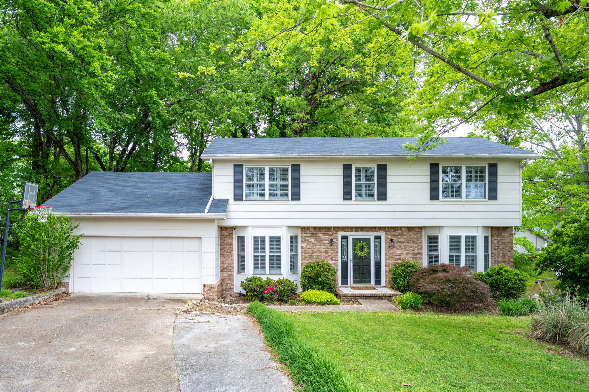 497 Glenpoint Lane, Hixson, Tennessee image 1