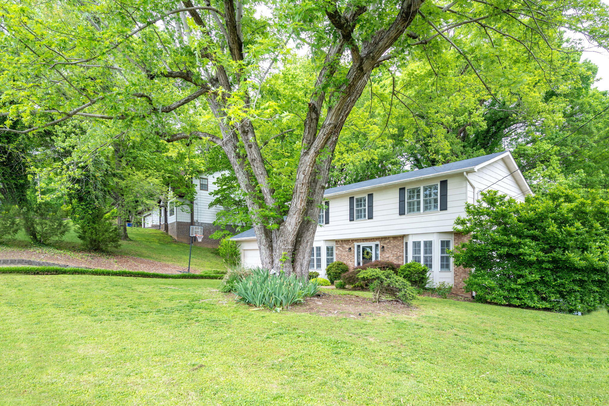 497 Glenpoint Lane, Hixson, Tennessee image 3