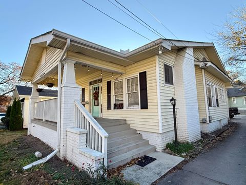 Tiny photo for 1307 Hixson Pike, Chattanooga, TN 37405 (MLS # 1524814)
