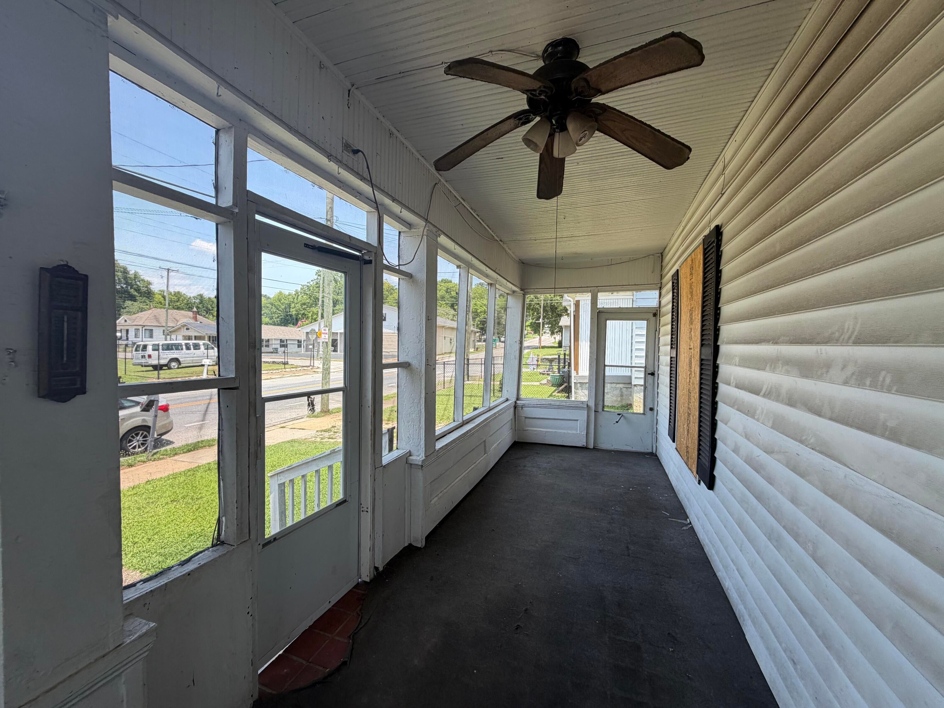 2918 N Chamberlain Avenue - Photo 4