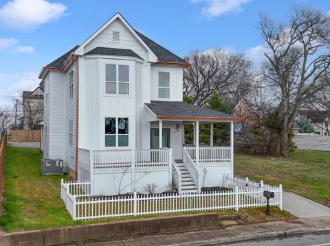 Photo of 1403 Bailey Avenue, Chattanooga, TN 37404 (MLS # 1525164)