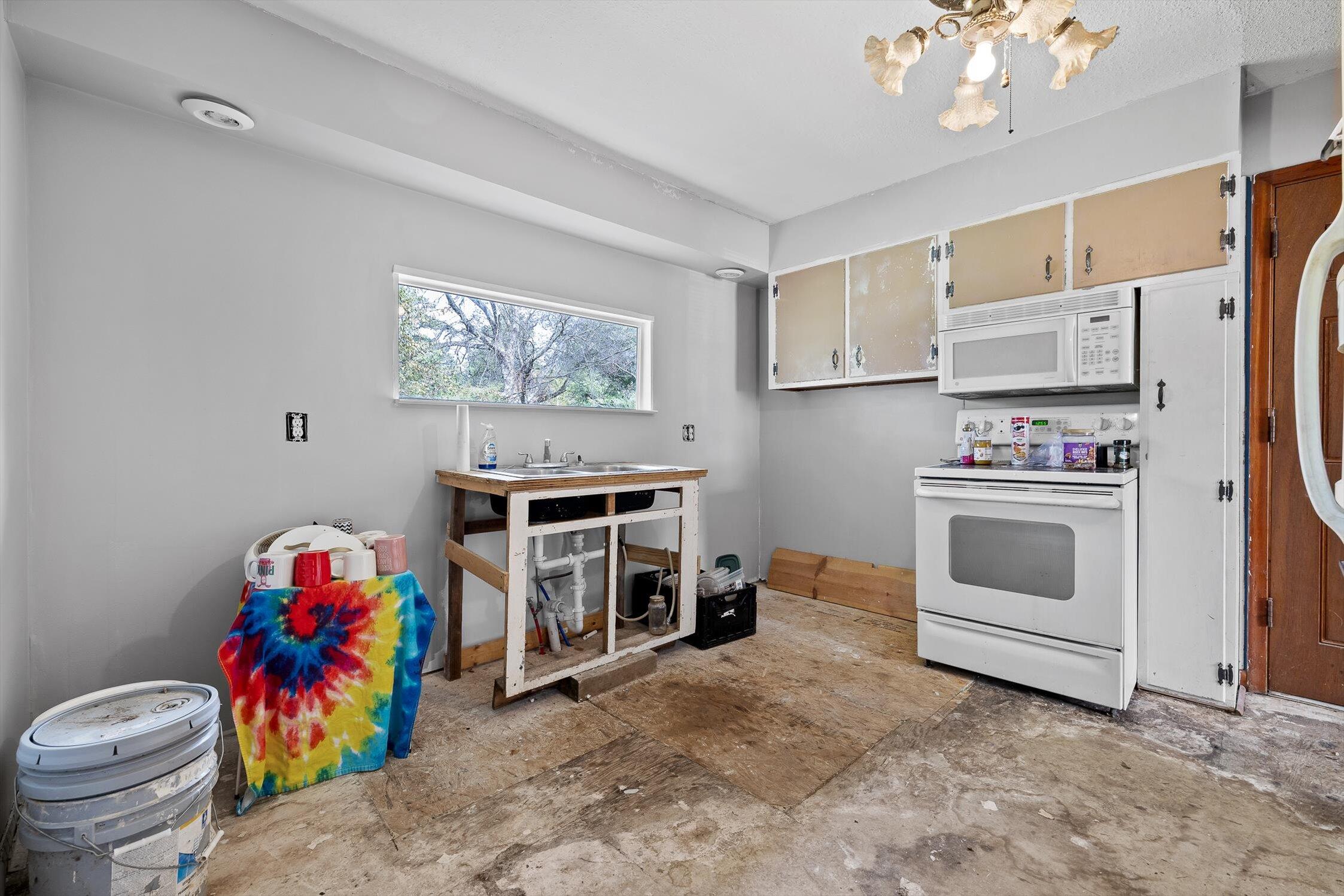 Ringgold, Georgia 30736, United States, 2 Bedrooms Bedrooms, ,1 BathroomBathrooms,Residential,Pending,231666