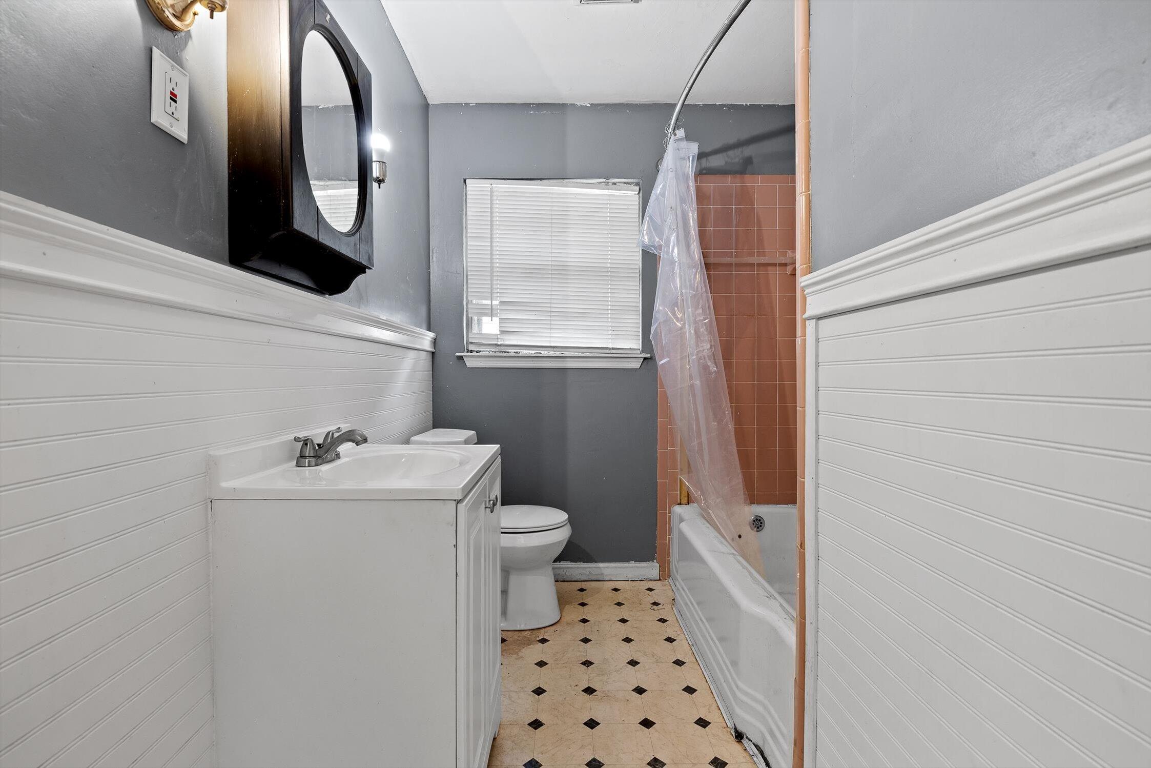 Ringgold, Georgia 30736, United States, 2 Bedrooms Bedrooms, ,1 BathroomBathrooms,Residential,Pending,231666