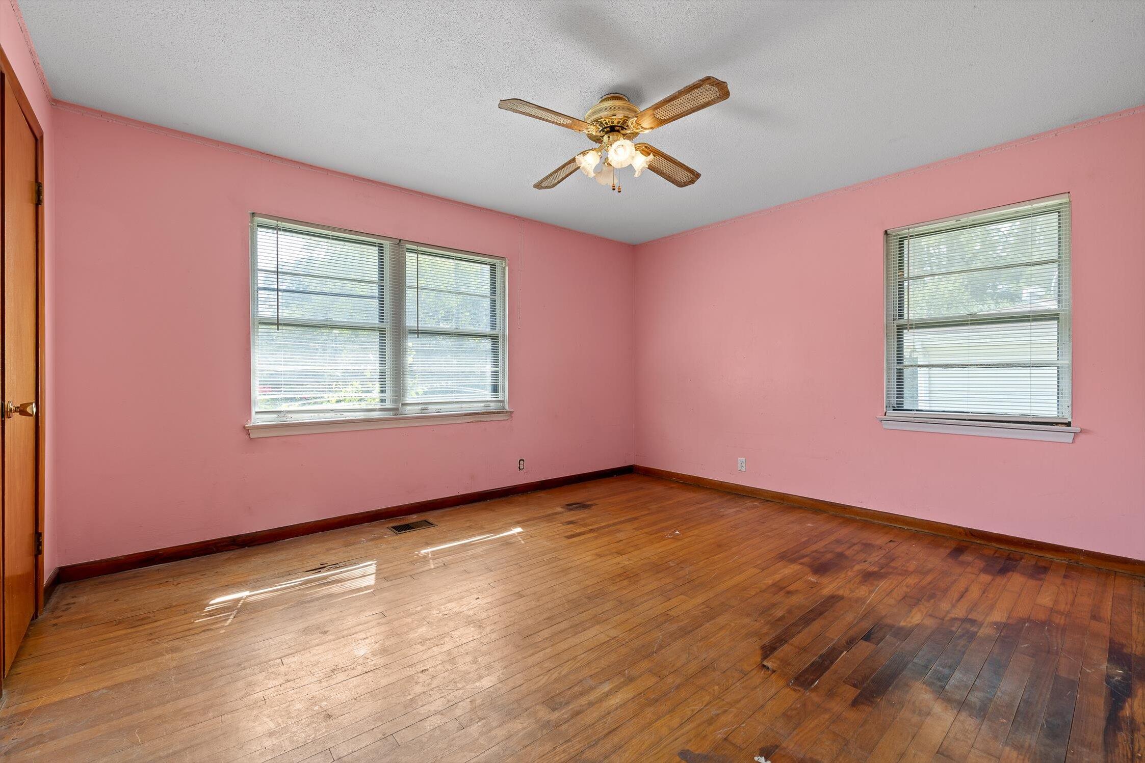 Ringgold, Georgia 30736, United States, 2 Bedrooms Bedrooms, ,1 BathroomBathrooms,Residential,Pending,231666