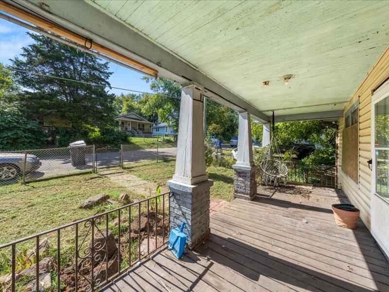 1237 Iredell Avenue, Knoxville, Tennessee image 3