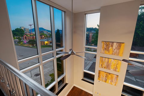 Condo For Sale - 99 Walnut Street<br/> Chattanooga, TN 37403