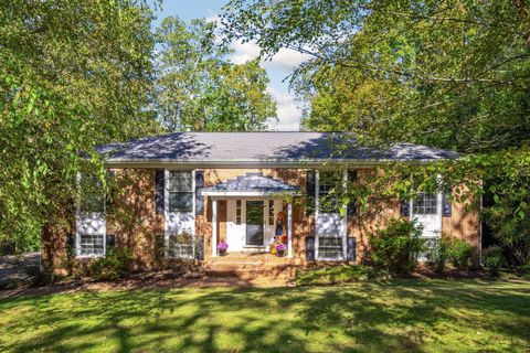 Photo of 215 Arrow Drive, Signal Mountain, TN 37377 (MLS # 1522893)