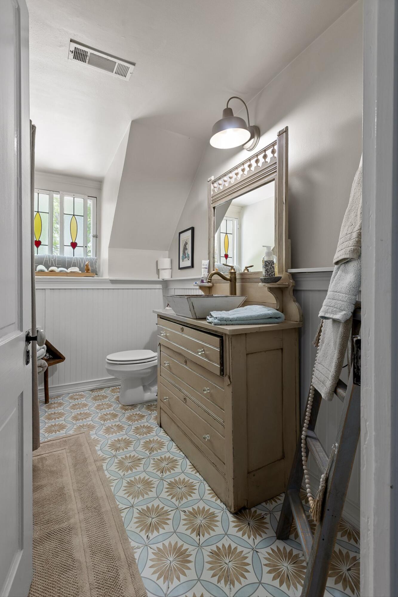 Lafayette, Georgia 30728, United States, 4 Bedrooms Bedrooms, ,2 BathroomsBathrooms,Residential,Active,112209