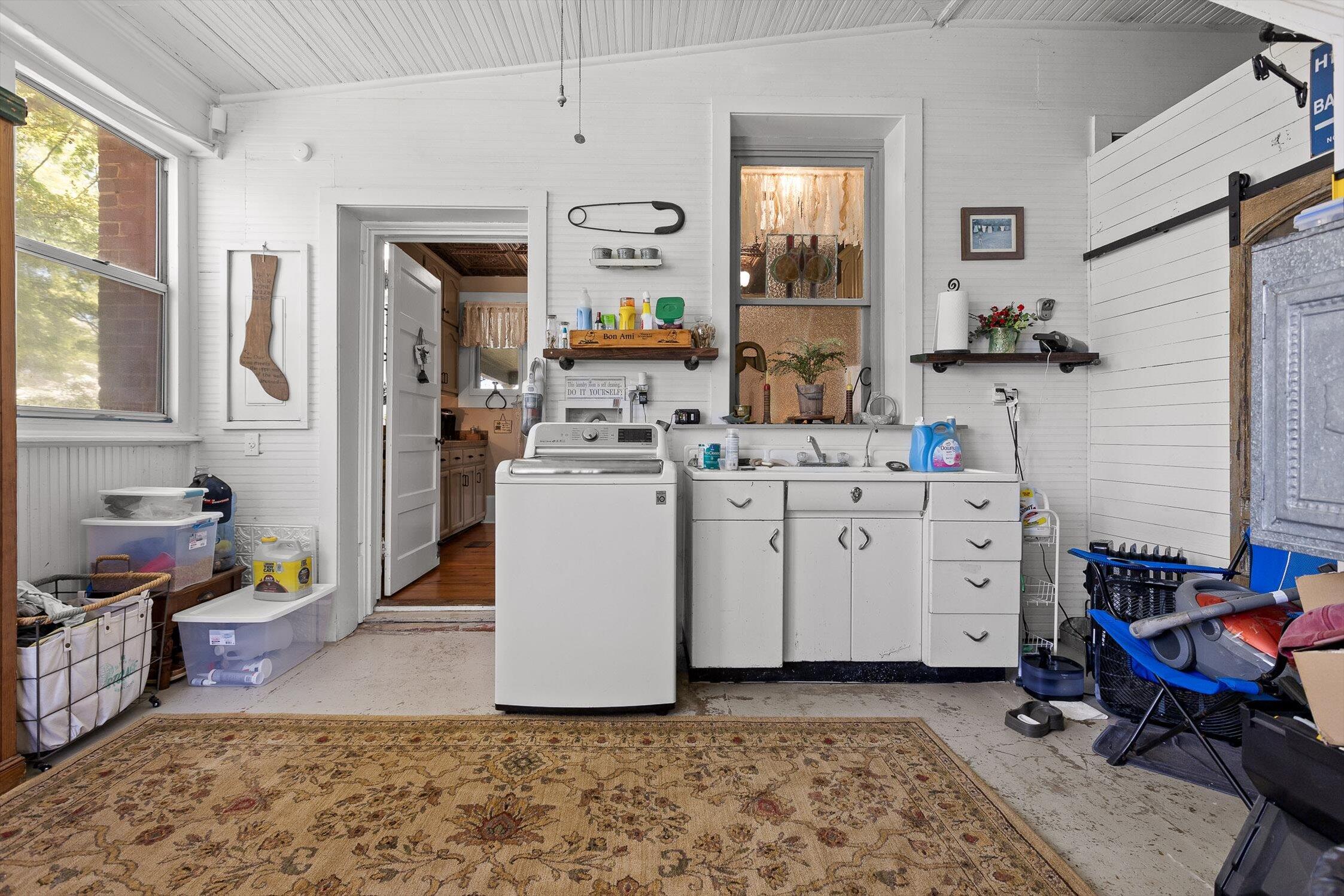 Lafayette, Georgia 30728, United States, 4 Bedrooms Bedrooms, ,2 BathroomsBathrooms,Residential,Active,112209