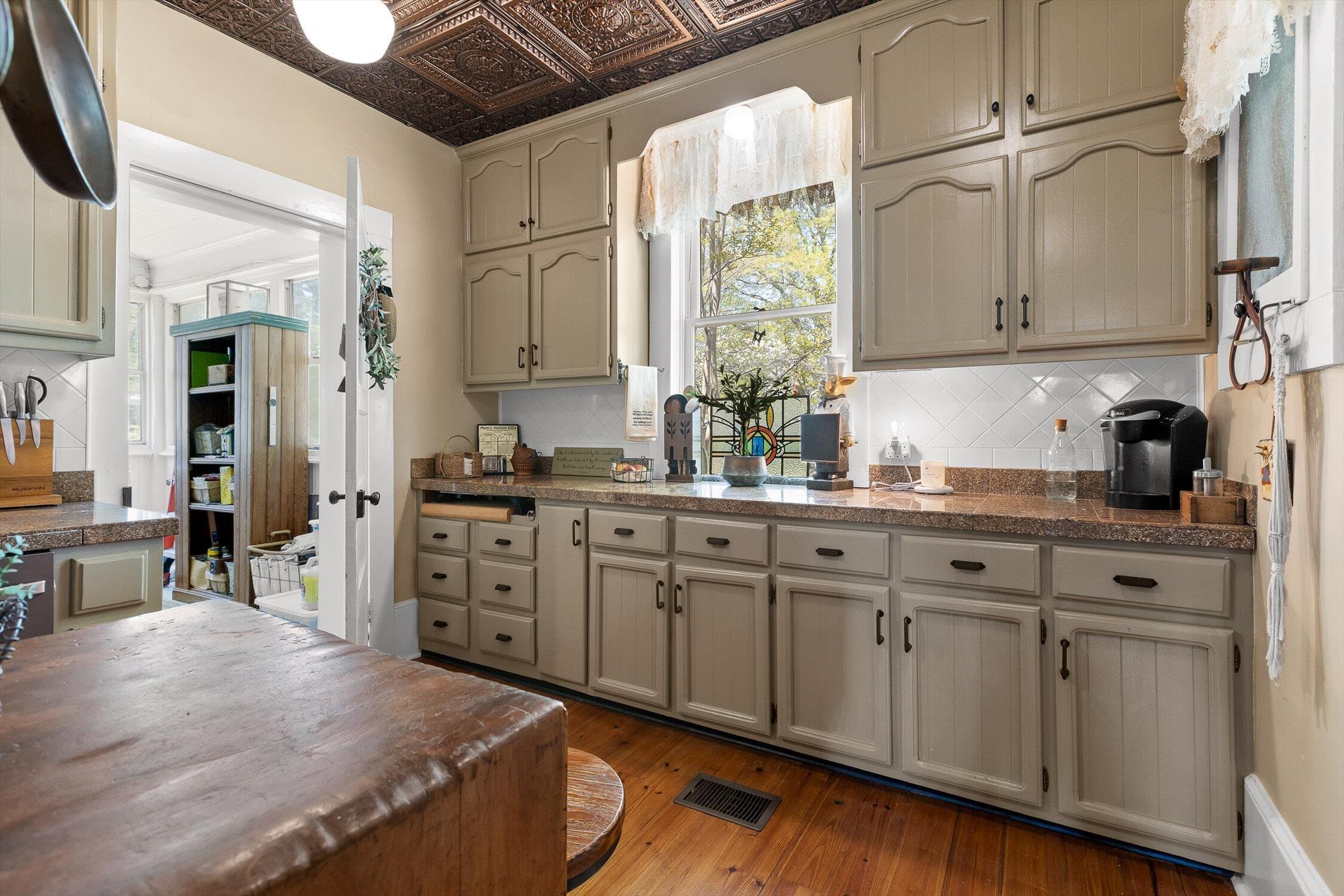 Lafayette, Georgia 30728, United States, 4 Bedrooms Bedrooms, ,2 BathroomsBathrooms,Residential,Active,112209