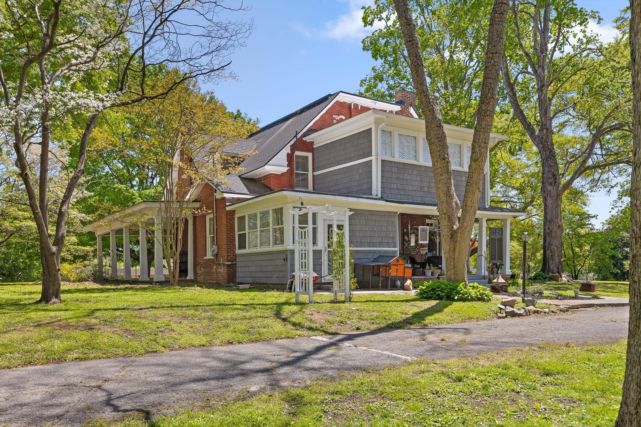 Lafayette, Georgia 30728, United States, 4 Bedrooms Bedrooms, ,2 BathroomsBathrooms,Residential,Active,112209