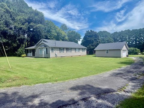 Photo of 585 Greeson Street, Summerville, GA 30747 (MLS # 1525279)