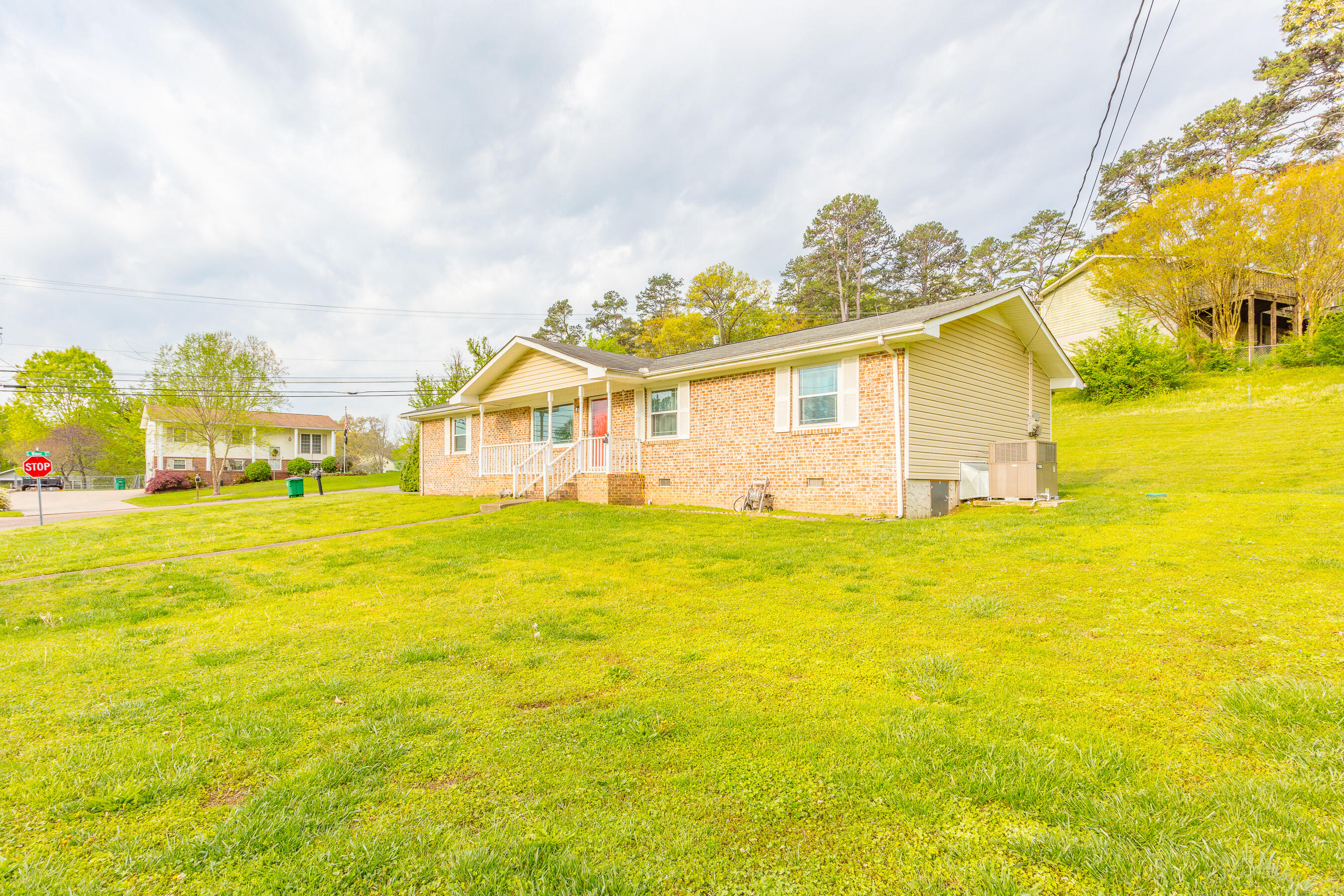 1609 S Winer Drive, Soddy Daisy, Tennessee image 4