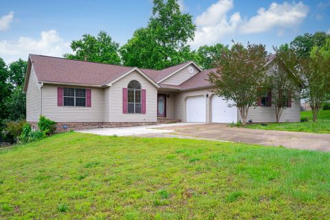 Photo of 326 Fallen Leaf Drive, Soddy Daisy, TN 37379 (MLS # 1534474)