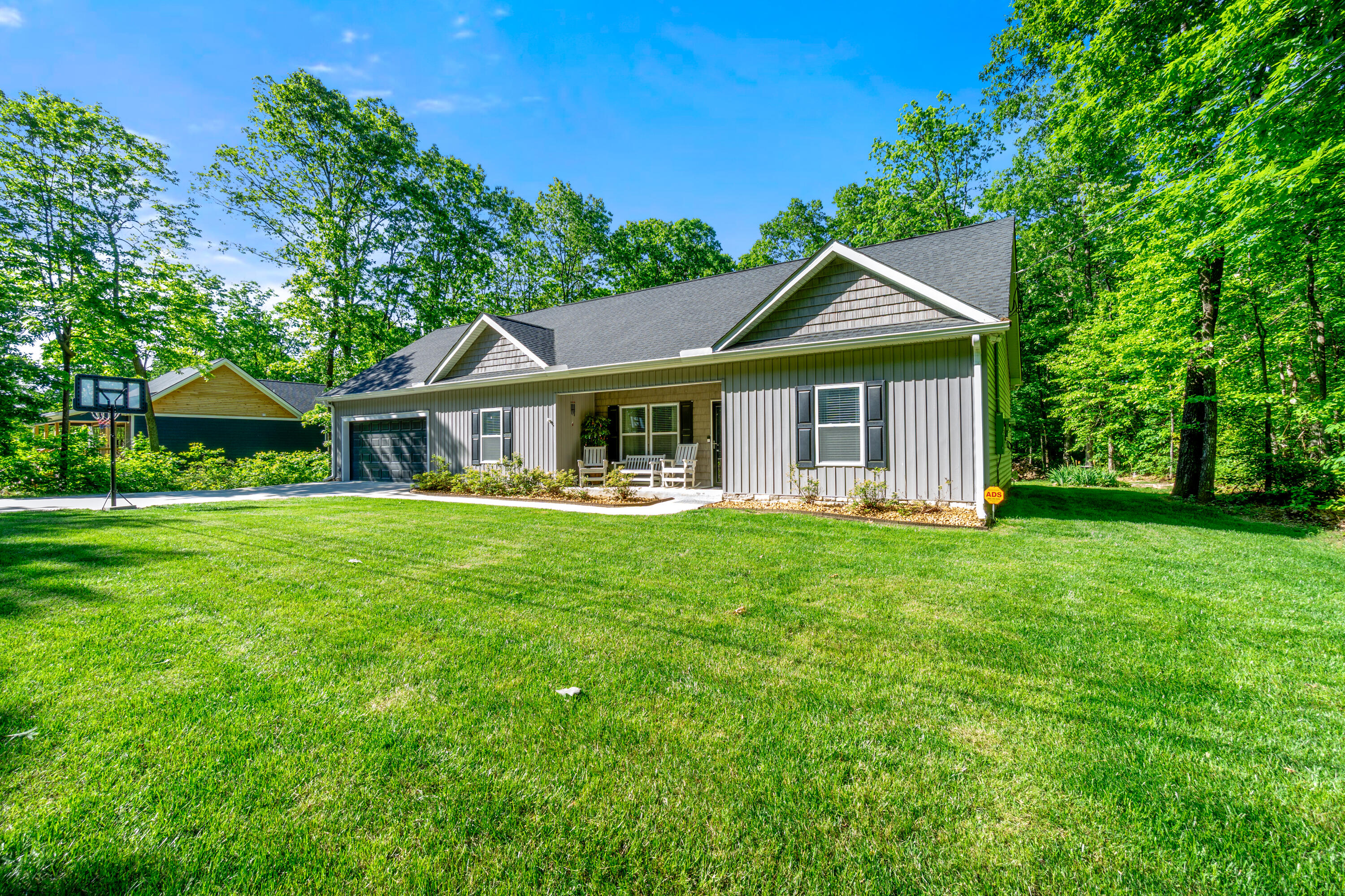 141 Woodland Way, Signal Mountain, Tennessee image 2