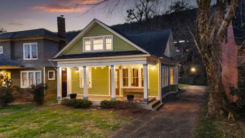 Photo of 4503 Saint Elmo Avenue, Chattanooga, TN 37409 (MLS # 1525673)