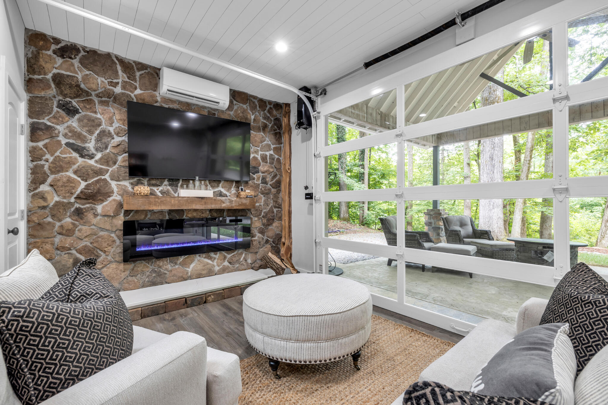 Cleveland, Tennessee 37311, United States, 6 Bedrooms Bedrooms, ,6 BathroomsBathrooms,Residential,Active,165673