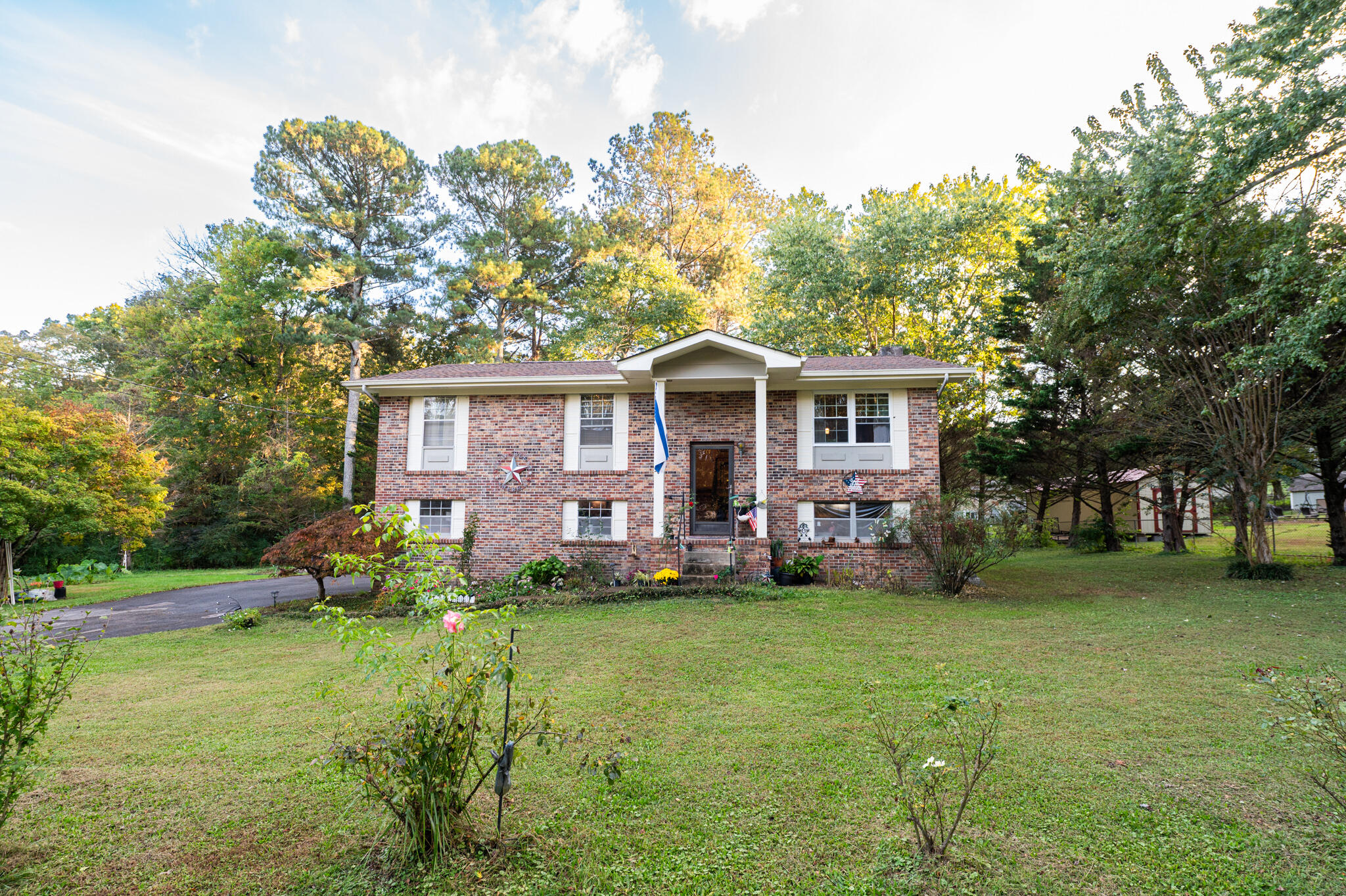 201 Laurelwood Circle
