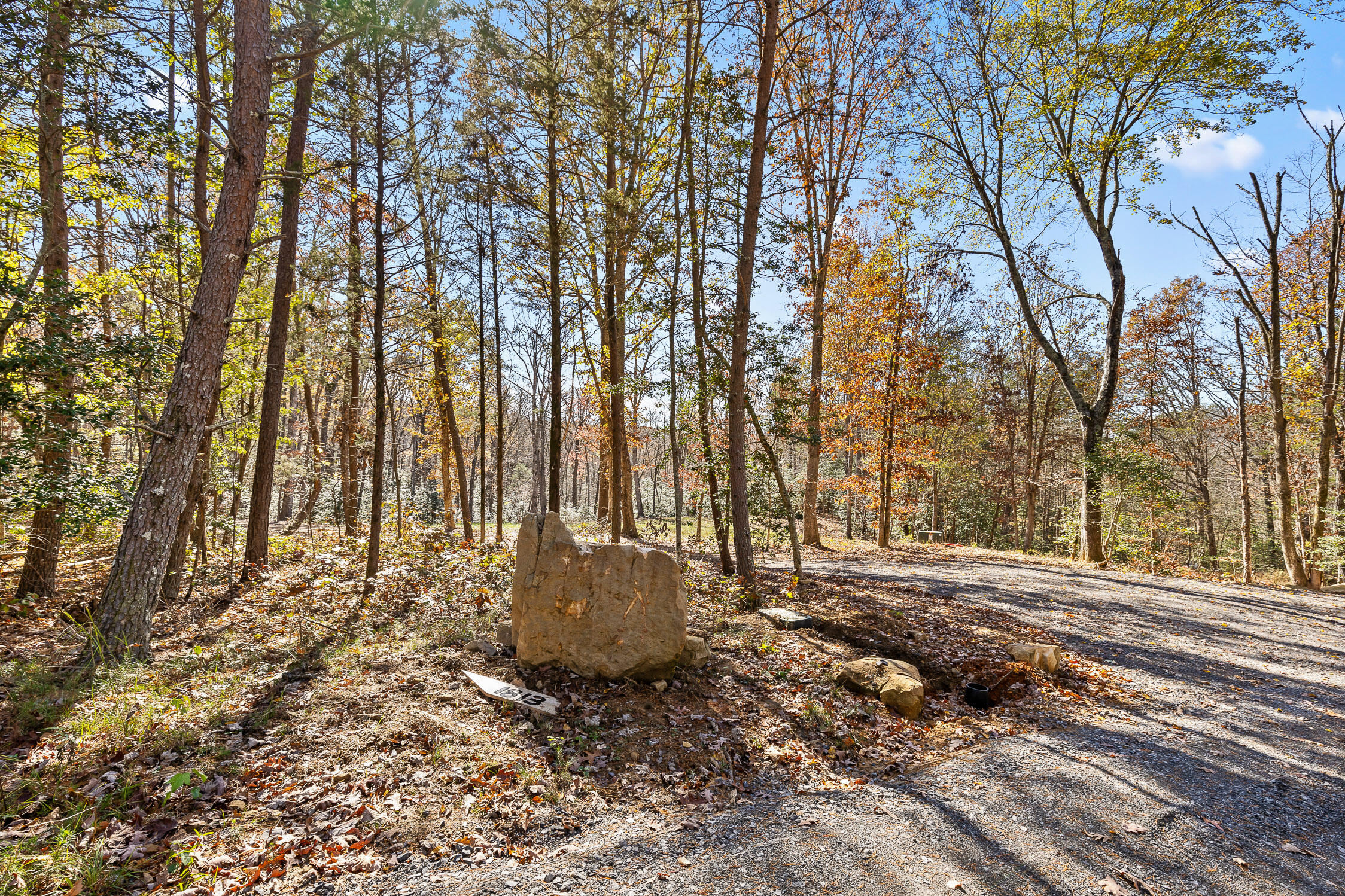 1813 Vandergriff Road, Signal Mountain, Tennessee image 2