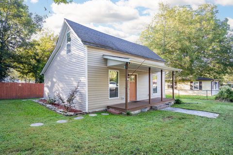 Homes For Sale - 916 Logan Avenue<br/> Rossville, GA 30741