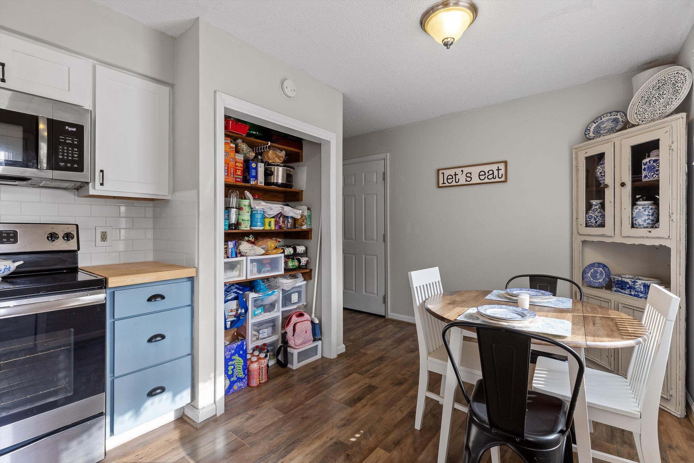 Chickamauga, Georgia 30707, United States, 3 Bedrooms Bedrooms, ,2 BathroomsBathrooms,Residential,Active,213757