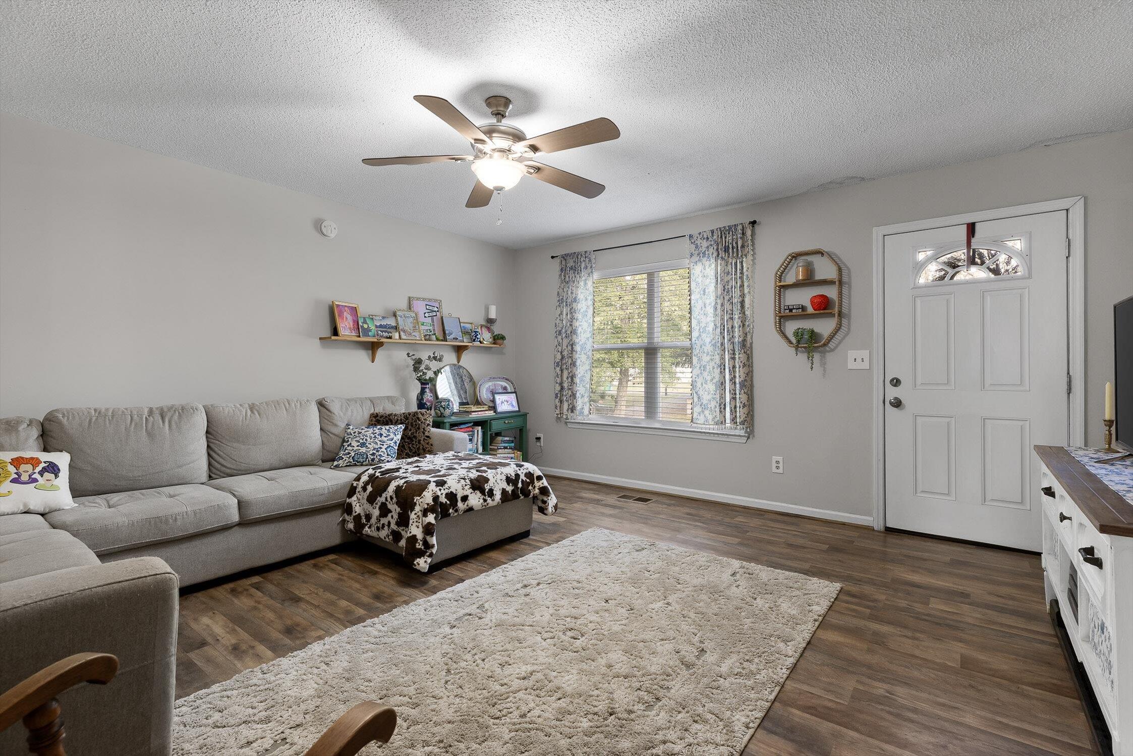 Chickamauga, Georgia 30707, United States, 3 Bedrooms Bedrooms, ,2 BathroomsBathrooms,Residential,Active,213757