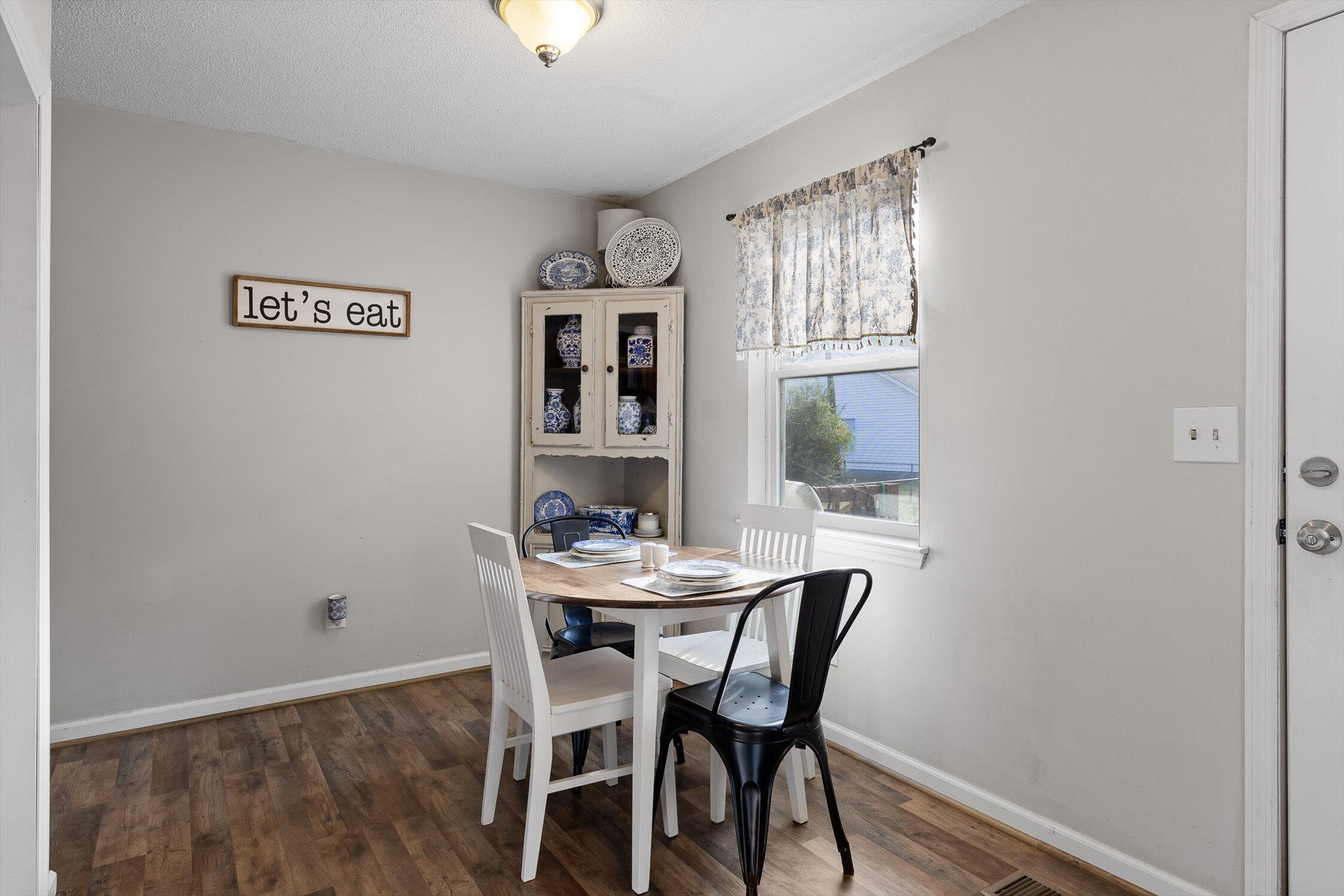 Chickamauga, Georgia 30707, United States, 3 Bedrooms Bedrooms, ,2 BathroomsBathrooms,Residential,Active,213757