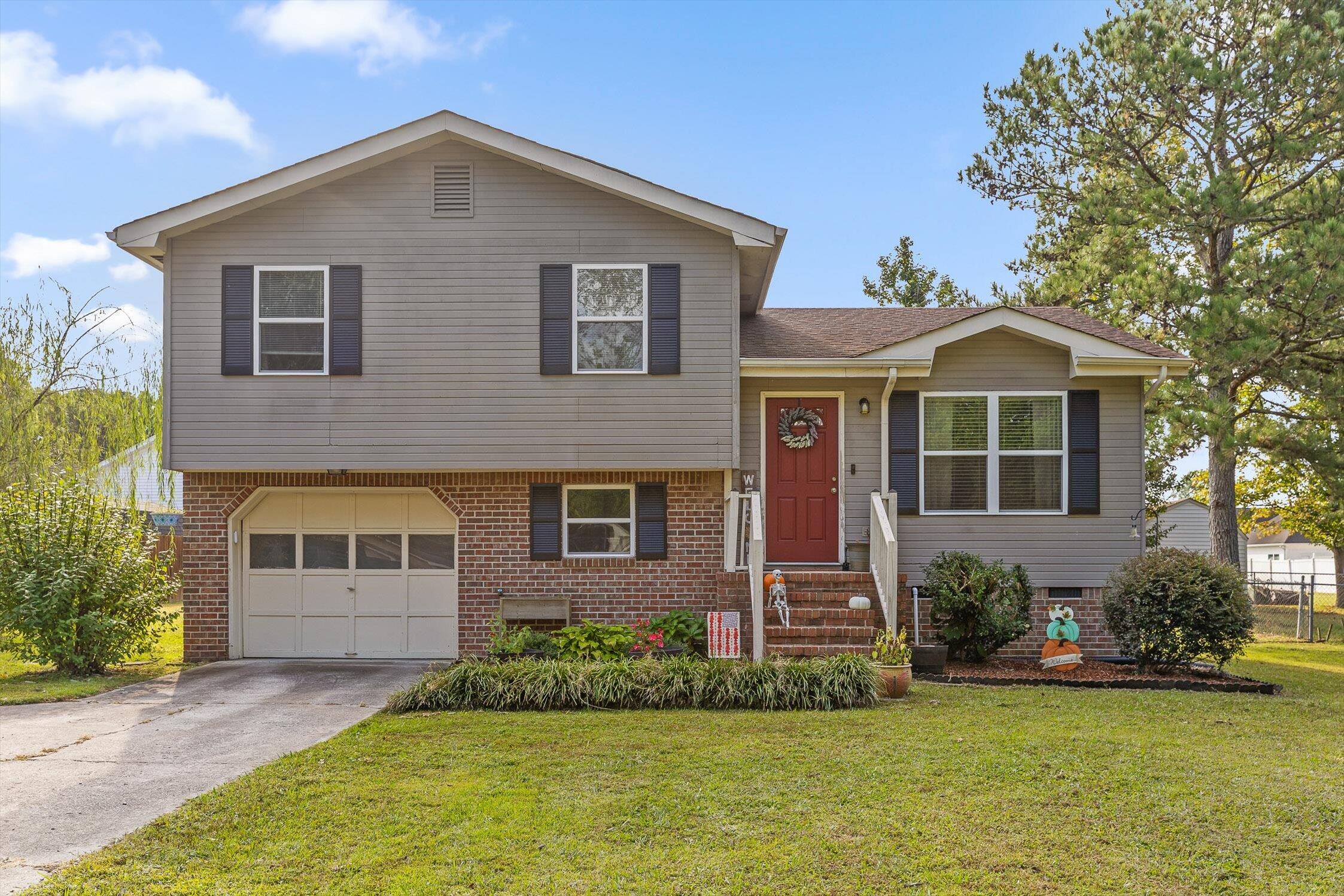 Chickamauga, Georgia 30707, United States, 3 Bedrooms Bedrooms, ,2 BathroomsBathrooms,Residential,Active,213757