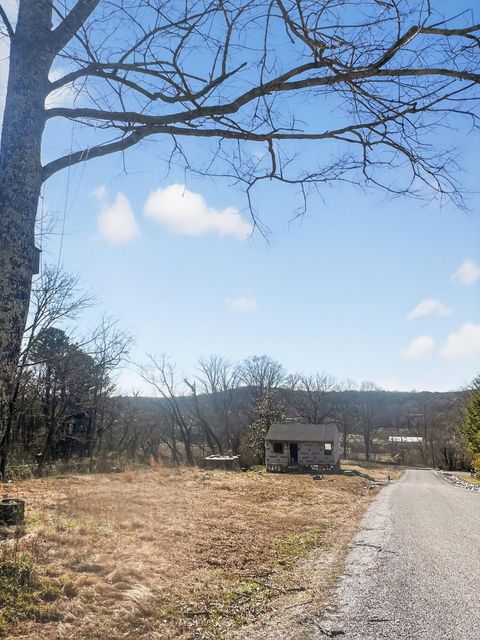 Tiny photo for 56 11th Street, Tracy City, TN 37387 (MLS # 1529465)